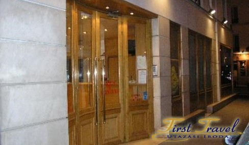 hotel mericourt02-bejárat.jpg