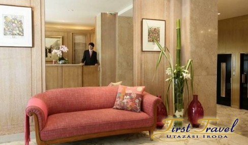 hotel littre lobby.jpg