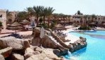 El Faraana Reef Resort 02-medence8