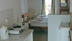 Krinas Aparthotel 04-szoba5konyha
