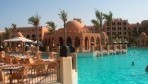 Makadi Palace 02-medence.JPG