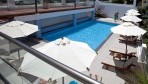 Hotel Semiramis 02-medence