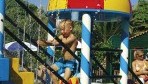 Alexander Beach 02-medence6