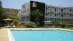 LambiHotel03-medence.jpg