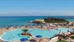 Mareblue Beach Resort 02-medence