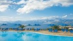 Mareblue Beach Resort 02-medence2