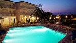Jupiter Hotel 02-medence4