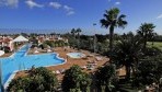 Bungalows Cordial Green Golf 02-medence3