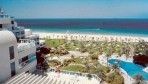Sheraton Jumeriah Beach 02-medence.jpg