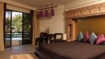 Patong Beach Hotel 04-szoba2.jpg
