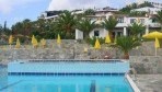 HotelPeninsula03-medence4.jpg