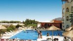 ArmindaHotel03-medence.jpg