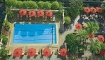 Amari Boulevard Bangkok 02-medence2.jpg