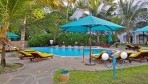 white sands Hotel 02-medence