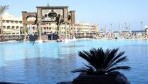 Sunny Day El Palacio 02-medence.jpg