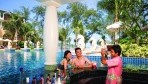 Graceland Resort 02-medence3