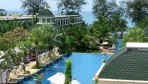 Graceland Resort 02-medence4