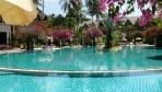 Duangjitt Resort 02-medence