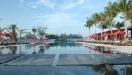 Amari Orchid Resort 02-medence.jpg