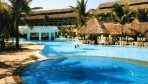 SouthernPalmsBeachResort02-medence.jpg