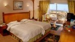 Hilton Long Beach 04-szoba6.jpg