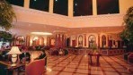 Royal Benja Palace 03-lobby.jpg