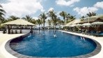 Kamala Beach Hotel 02-medence.jpg