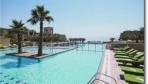 Holiday Inn Resort 02-medence2.jpg