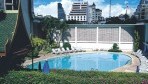 Narai Hotel 02-medence.jpg