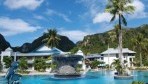 Phi Phi Cabana 02-medence.jpg