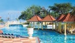 Sandals Dunn-s River 02-medence.jpg