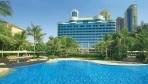 Le Meridien Mina Seyahi02-medence.jpg