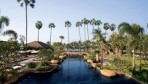 Jomtien Palm Beach 02-medence2.jpg