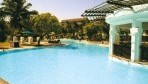 SouthernPalmsBeachResort02-medence2.jpg