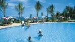 Kamala Beach Hotel 02-medence4.jpg