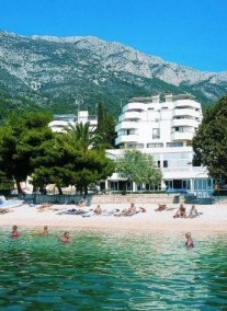 Laguna Gradac Hotel** Laguna Gradac Hotel**