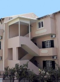 Alexis apartman ***