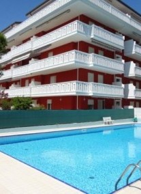 Riello apartman ***