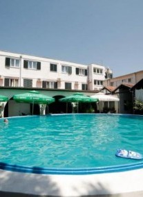 Borovnik Hotel ***
