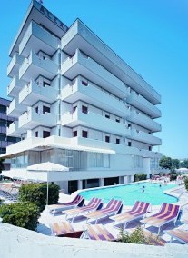 Alexander Hotel ***
