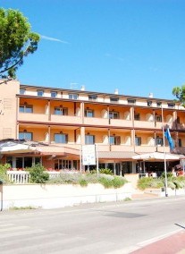 Riva Dei Cavalleggeri ***