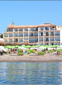 Golden Beach ***+
