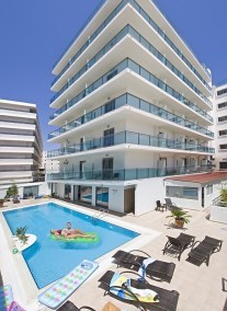 Manousos Hotel ***