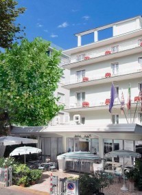 Ada Hotel ***