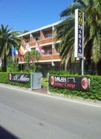 Marina Hotel ***