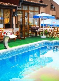 Apolis Hotel ***