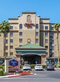 Hampton Inn Tropicana ***