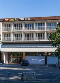 Ad Turres Hotel **