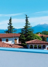 Meet Garda Lake Hostel**