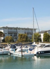 Levante apartman ***
